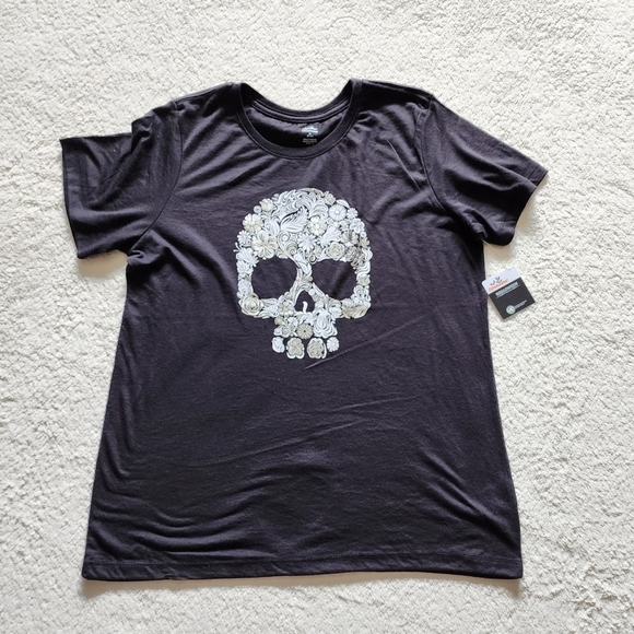 NWT women's Halloween t-shirt bundle Jack o lantern and Scull print Size M - Picture 2 of 4